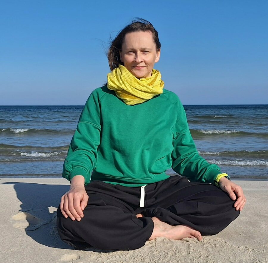 Ania Kozioł — prowadząca gimnastykę dla seniorów
